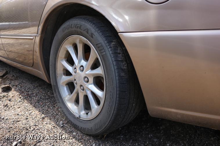 image for item DD0061 1999 Chrysler 300M