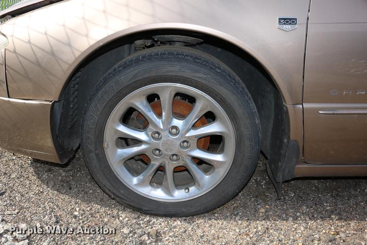 image for item DD0061 1999 Chrysler 300M