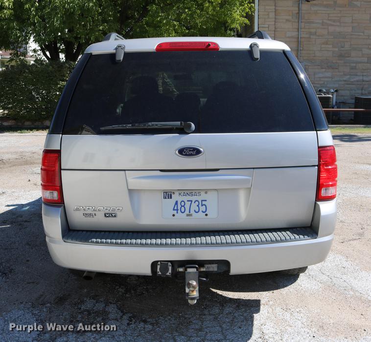 image for item DD0065 2004 Ford Explorer SUV
