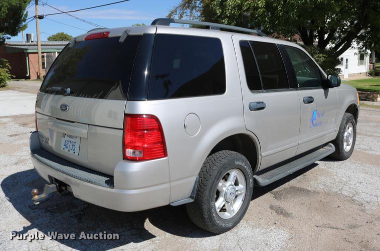 image for item DD0065 2004 Ford Explorer SUV