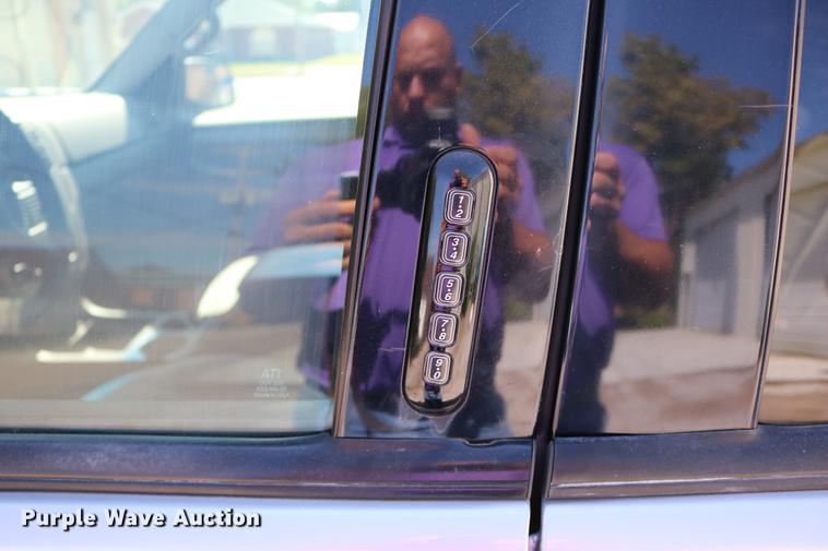 image for item DD0065 2004 Ford Explorer SUV