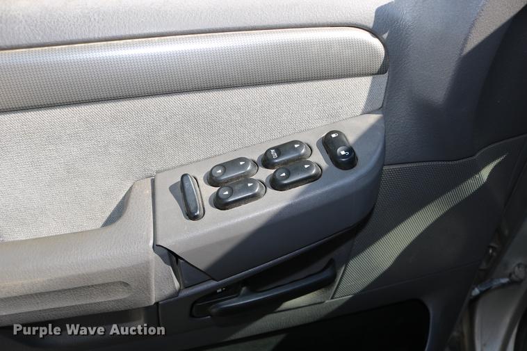 image for item DD0065 2004 Ford Explorer SUV