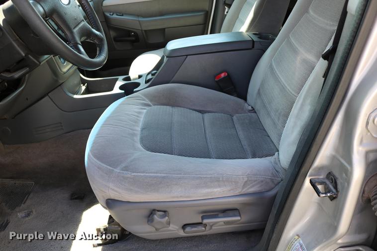 image for item DD0065 2004 Ford Explorer SUV