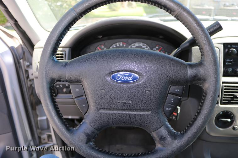 image for item DD0065 2004 Ford Explorer SUV