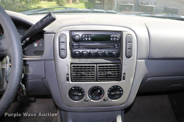 image for item DD0065 2004 Ford Explorer SUV