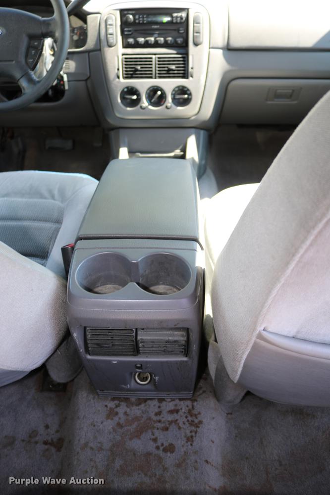 image for item DD0065 2004 Ford Explorer SUV