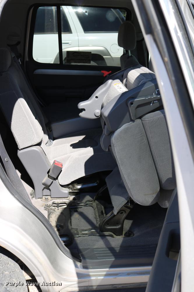 image for item DD0065 2004 Ford Explorer SUV