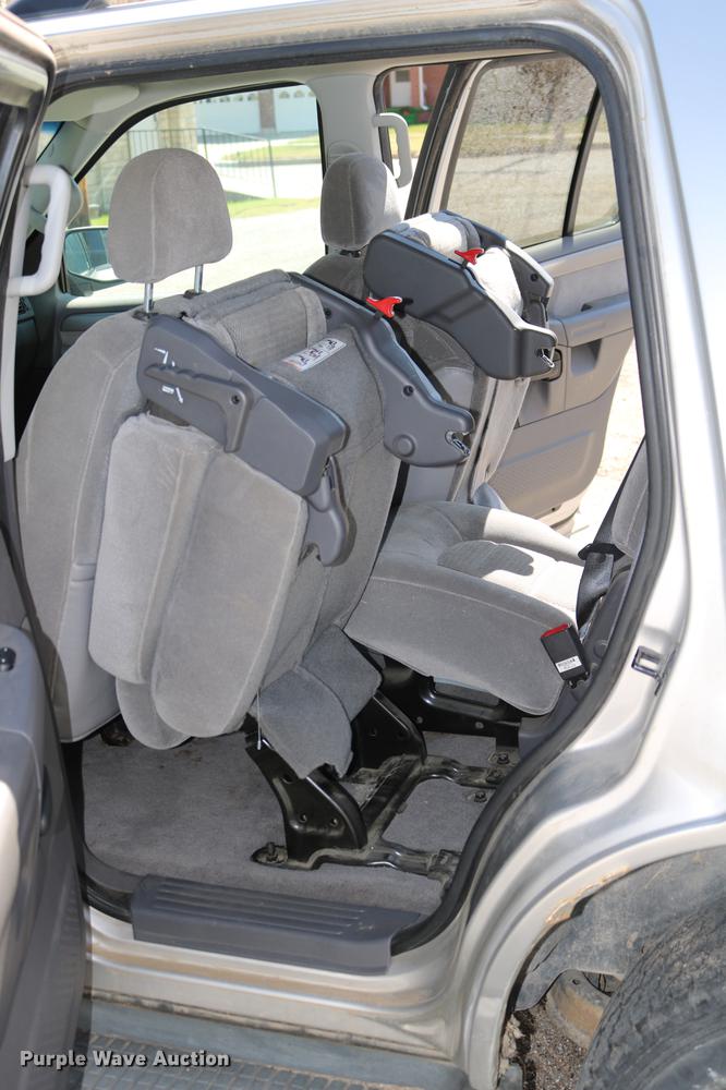 image for item DD0065 2004 Ford Explorer SUV