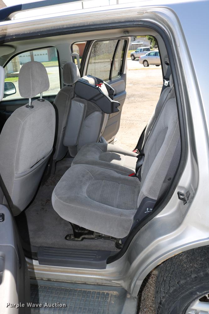 image for item DD0065 2004 Ford Explorer SUV
