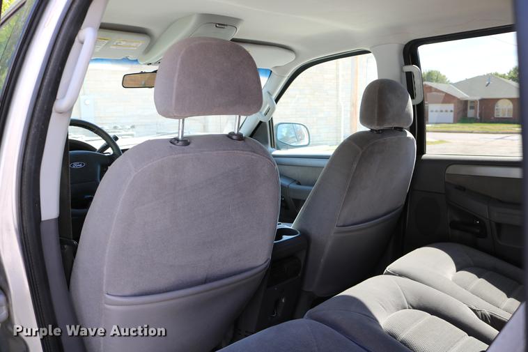 image for item DD0065 2004 Ford Explorer SUV