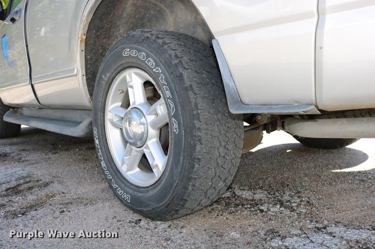 image for item DD0065 2004 Ford Explorer SUV