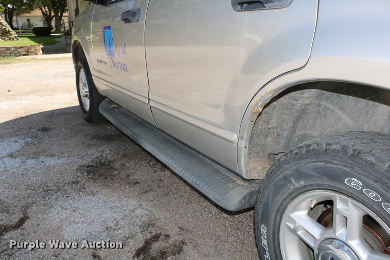image for item DD0065 2004 Ford Explorer SUV