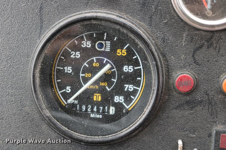 image for item DD0068 1993 Blue Bird TC2000 school bus