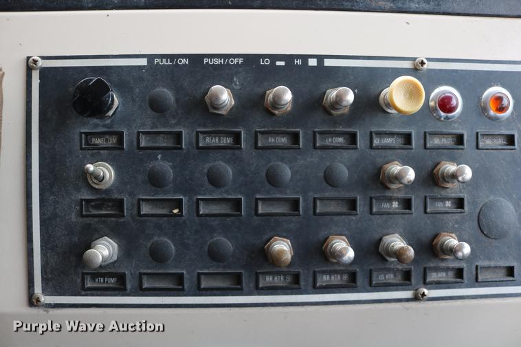 image for item DD0068 1993 Blue Bird TC2000 school bus