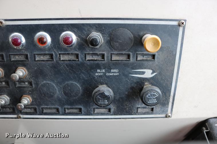 image for item DD0068 1993 Blue Bird TC2000 school bus