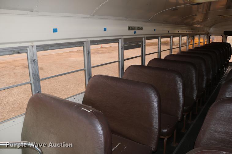 image for item DD0068 1993 Blue Bird TC2000 school bus