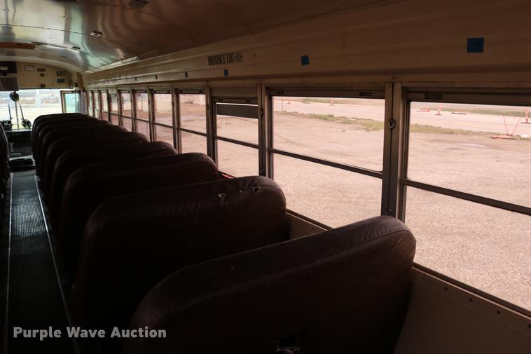 image for item DD0068 1993 Blue Bird TC2000 school bus