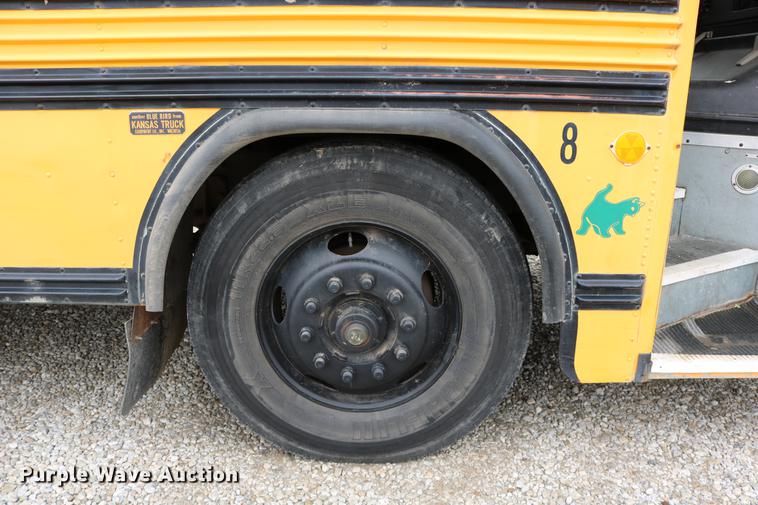 image for item DD0068 1993 Blue Bird TC2000 school bus