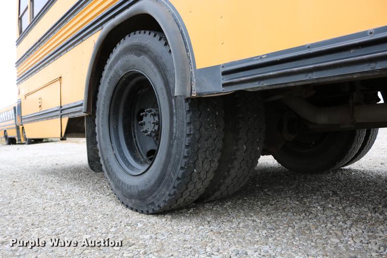 image for item DD0068 1993 Blue Bird TC2000 school bus