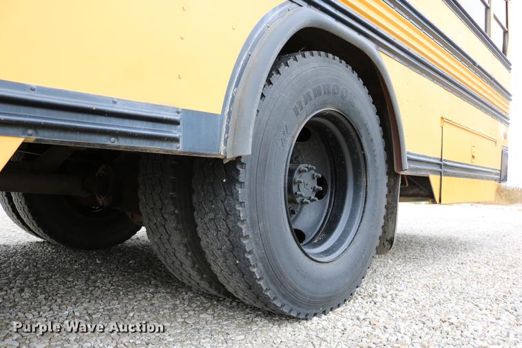 image for item DD0068 1993 Blue Bird TC2000 school bus