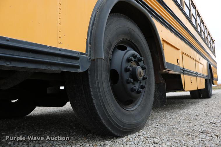 image for item DD0068 1993 Blue Bird TC2000 school bus