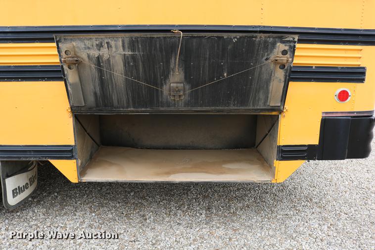 image for item DD0068 1993 Blue Bird TC2000 school bus