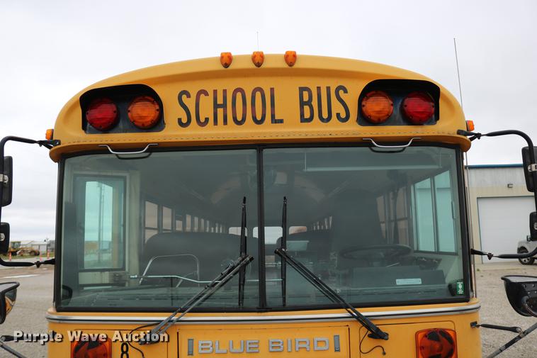 image for item DD0068 1993 Blue Bird TC2000 school bus