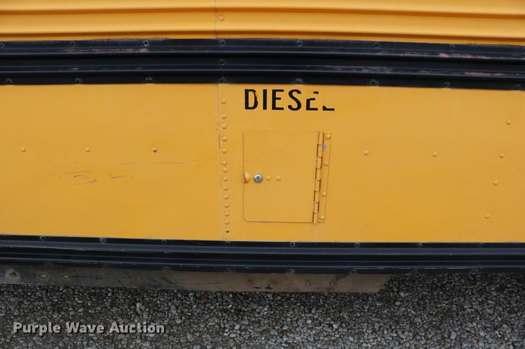 image for item DD0068 1993 Blue Bird TC2000 school bus