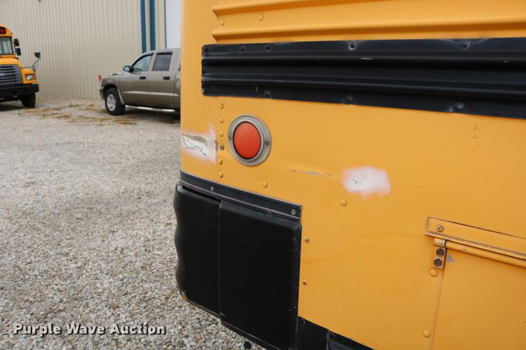 image for item DD0068 1993 Blue Bird TC2000 school bus