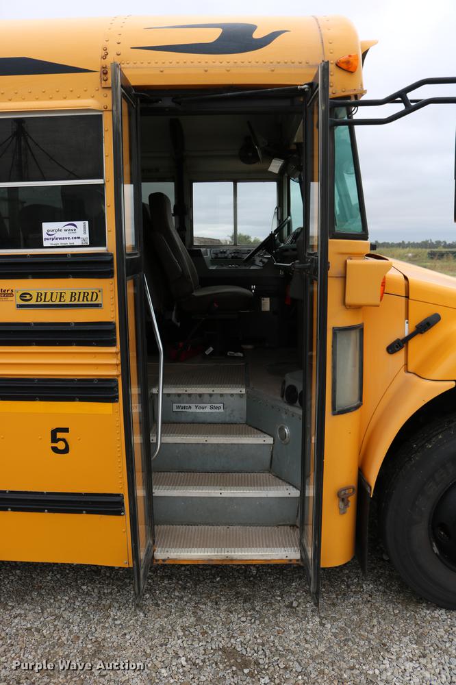 image for item DD0069 2004 Blue Bird Vision school bus