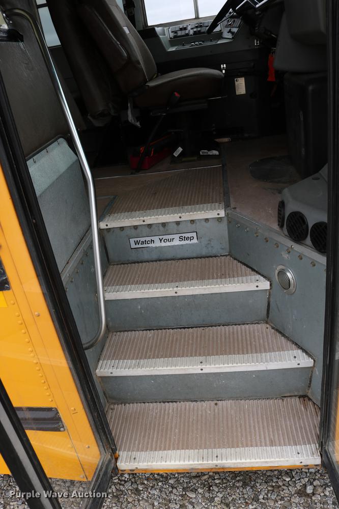 image for item DD0069 2004 Blue Bird Vision school bus