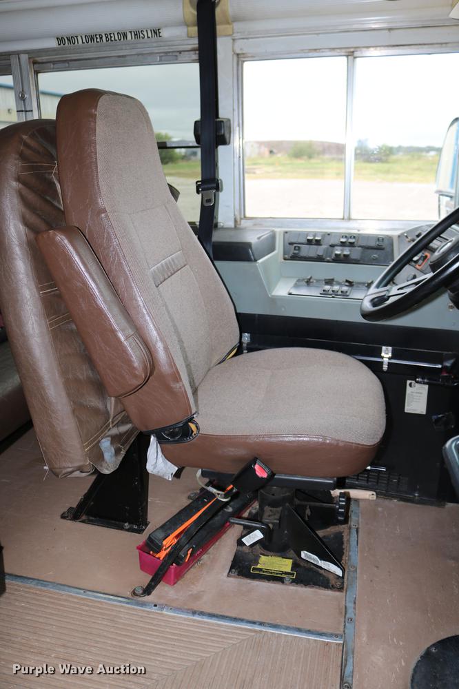 image for item DD0069 2004 Blue Bird Vision school bus