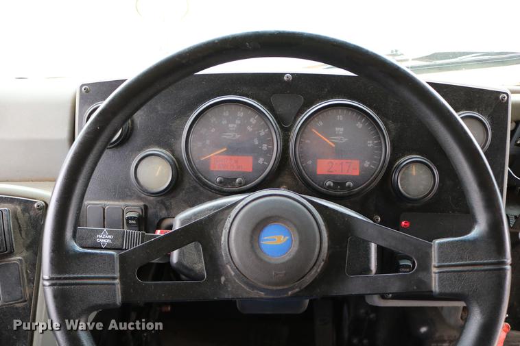 image for item DD0069 2004 Blue Bird Vision school bus