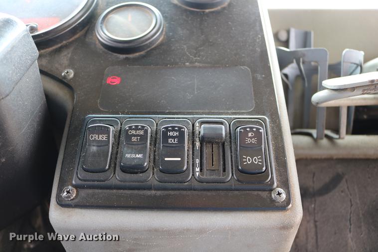 image for item DD0069 2004 Blue Bird Vision school bus