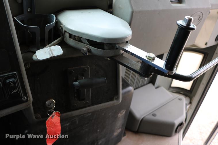 image for item DD0069 2004 Blue Bird Vision school bus