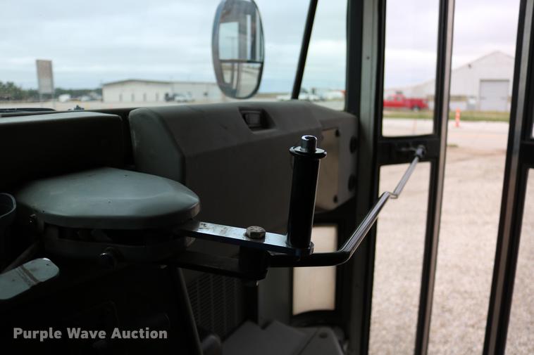 image for item DD0069 2004 Blue Bird Vision school bus