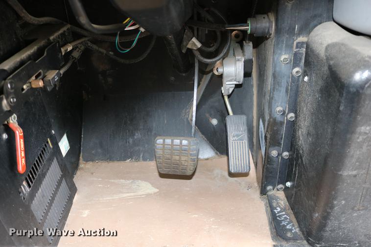 image for item DD0069 2004 Blue Bird Vision school bus