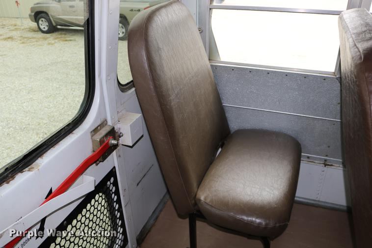 image for item DD0069 2004 Blue Bird Vision school bus