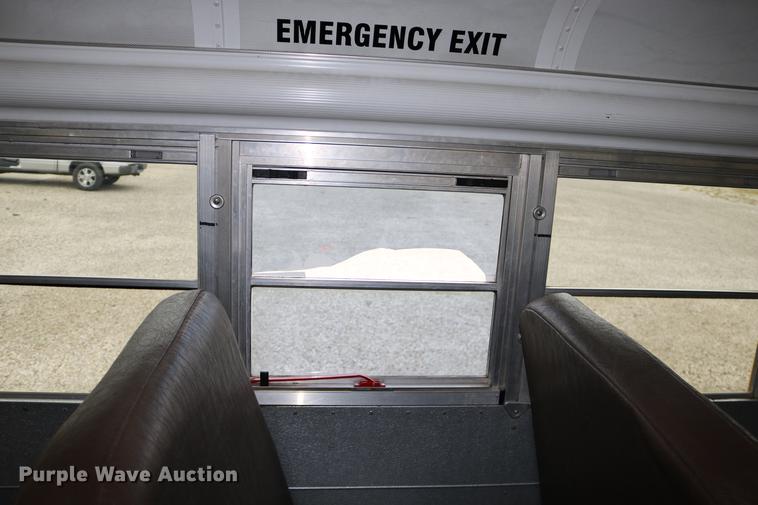 image for item DD0069 2004 Blue Bird Vision school bus