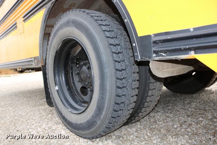 image for item DD0069 2004 Blue Bird Vision school bus