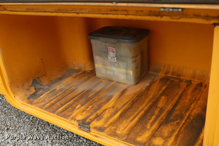 image for item DD0069 2004 Blue Bird Vision school bus