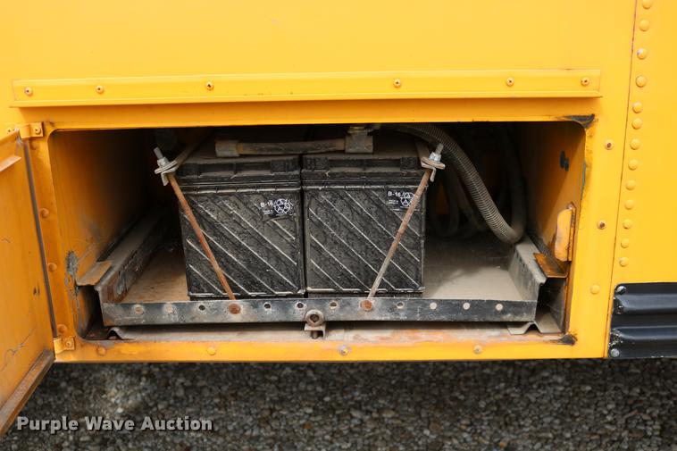 image for item DD0069 2004 Blue Bird Vision school bus