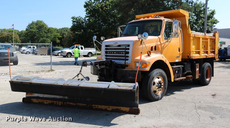 image for item DD0104 2004 Sterling L7500 dump truck