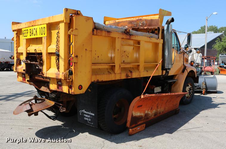 image for item DD0104 2004 Sterling L7500 dump truck