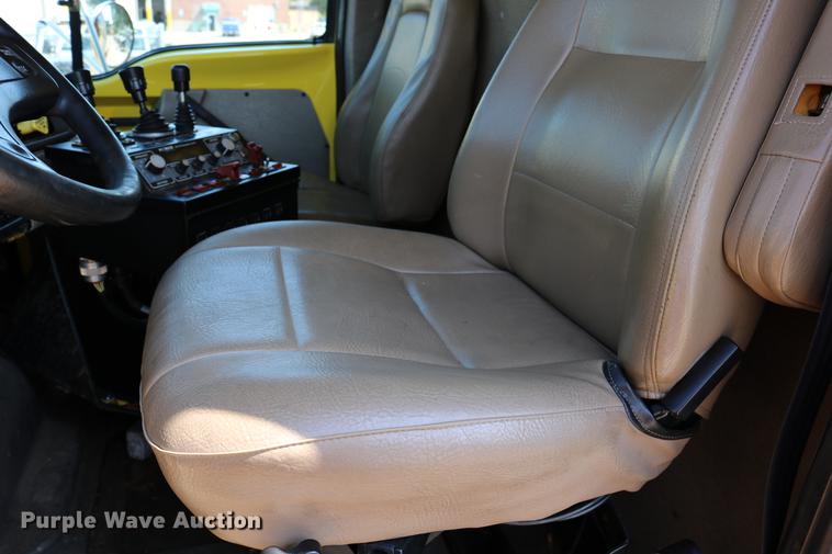 image for item DD0104 2004 Sterling L7500 dump truck