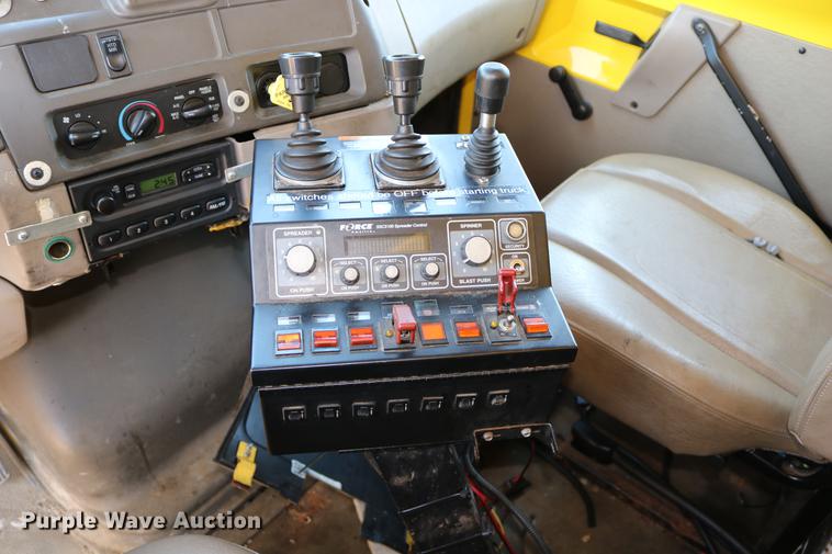 image for item DD0104 2004 Sterling L7500 dump truck