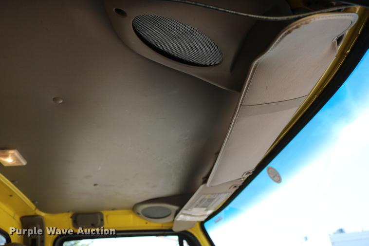 image for item DD0104 2004 Sterling L7500 dump truck