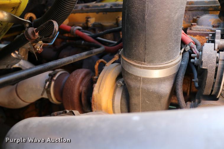 image for item DD0104 2004 Sterling L7500 dump truck