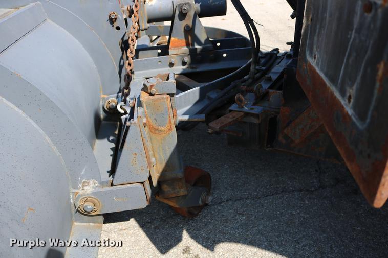 image for item DD0104 2004 Sterling L7500 dump truck