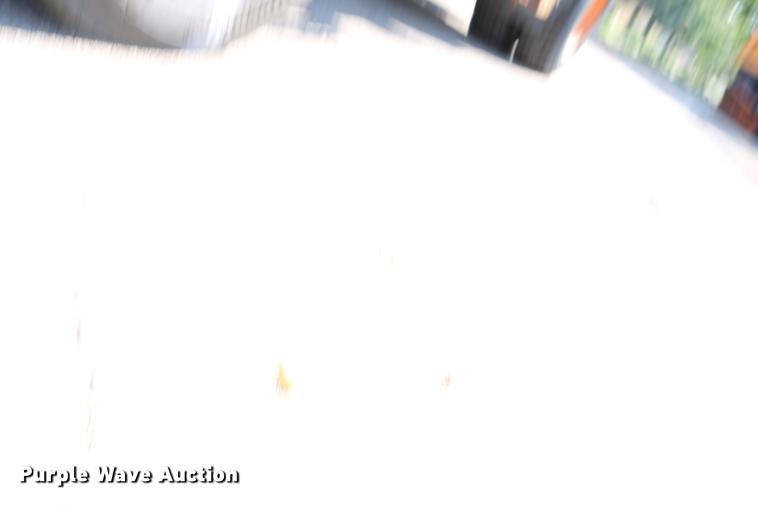 image for item DD0104 2004 Sterling L7500 dump truck